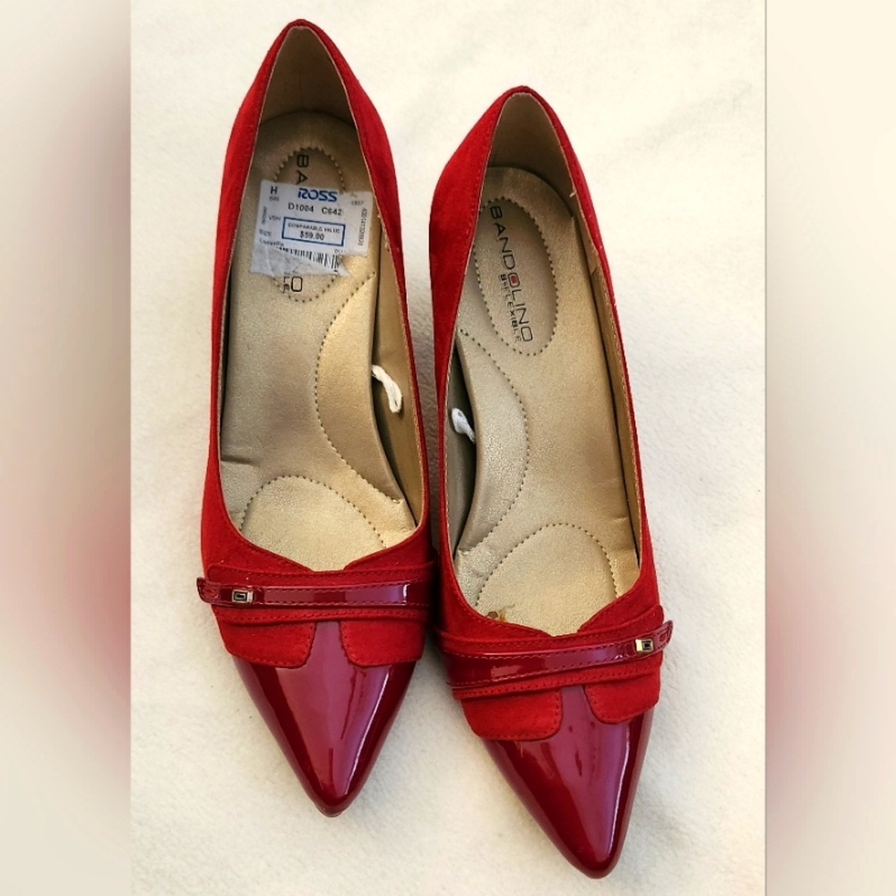 Bandolino B-Flexible Red Suede 2" Heel Comfortable Shoe Size 6 M